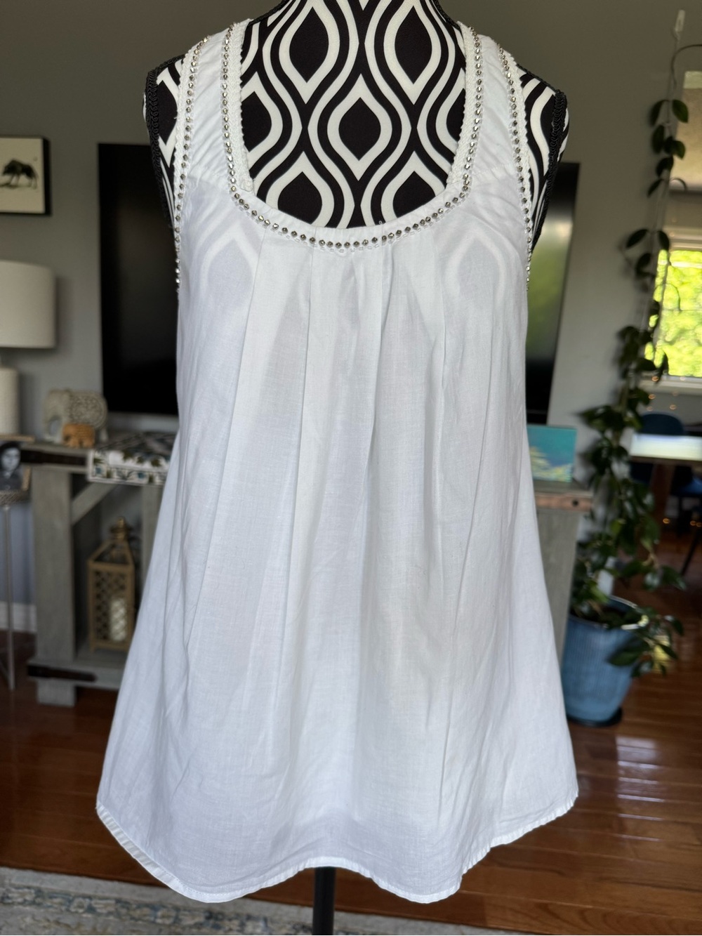Guess White Beaded Scoop Neck Sleeveless Shirt